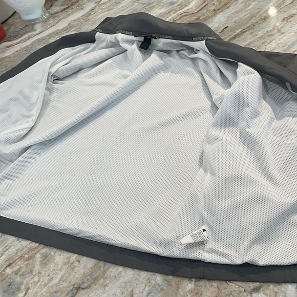 Boys XXL Under Armour Jacket - Picture 3 of 14